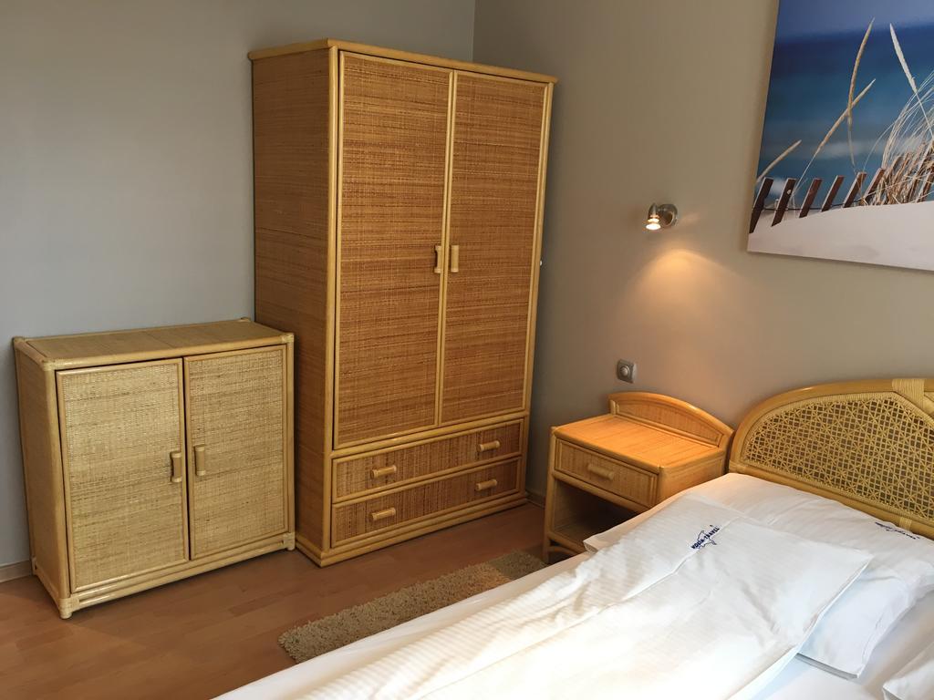 Wolin-Travel Apartament Dom Przy Parku Мендзыздрое Экстерьер фото